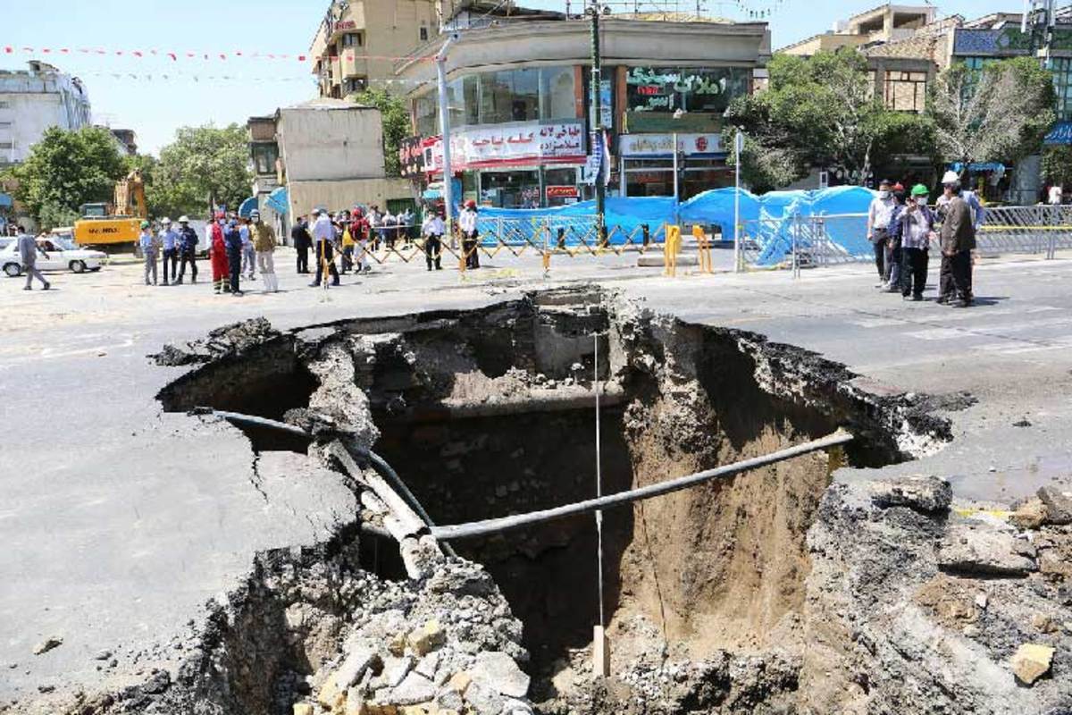 سرپرست اداره کل محیط زیست و توسعه پایدار شهرداری تهران از فرونشست زمین به عنوان زلزله خاموش یا سرطان زمین یاد کرد و گفت: بر اساس آمار در جنوب، مرکز و دشت‌های غرب و جنوب غرب استان تهران، شاهد بیشترین فرونشست زمین هستیم.