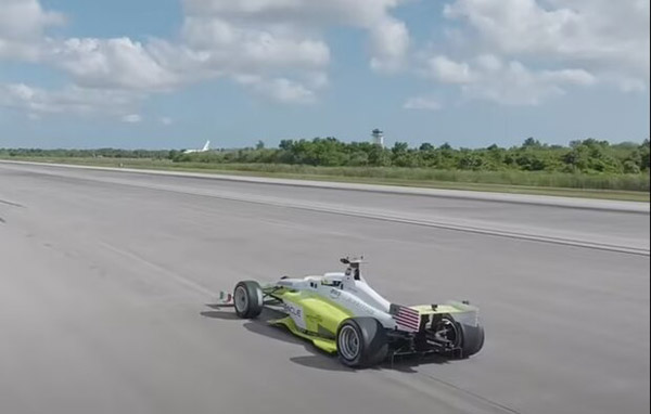 خودروی رباتیک رکورد سرعت جهان را شکست +عکس