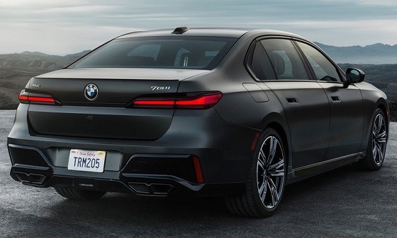 نسل جدید بی ام  و  (BMW)  سری 7 رونمایی شد