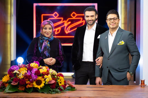 اولین اجرای حجت اشرفزاده در قامت مجریِ برنامه «رخ به رخ» اولین اجرای حجت اشرفزاده در قامت مجریِ برنامه «رخ به رخ»