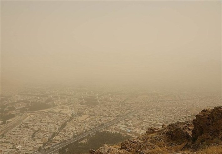 بر اساس اعلام هواشناسی لرستان از امروز تا اوایل روز شنبه شاهد افزایش شدت گرد و خاک در آسمان لرستان خواهیم بود