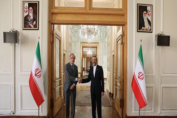 دیدار انریکه مورا با علی باقری در تهران +عکس