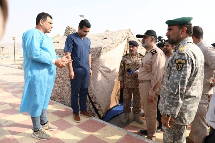 فرمانده نیروی دریایی راهبردی ارتش با حضور در مناطق زلزله‌زده غرب هرمزگان، دستور امدادرسانی سریع به زلزله‌زدگان هرمزگانی را صادر کرد.