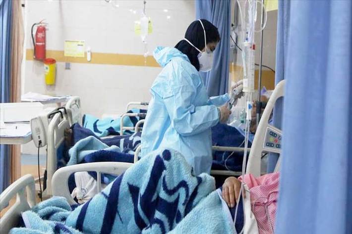 وبا در استان‌های شمال غرب کشور مانند کردستان، کرمانشاه و آذربایجان غربی درحال فراگیری است. براساس آخرین اطلاعاتی که در اختیار جام‌جم آنلاین قرار گرفته است در کردستان ۳۷ نفر، کرمانشاه ۱۳ نفر و آذربایجان غربی یک نفر به وبا مبتلا شده‌اند.