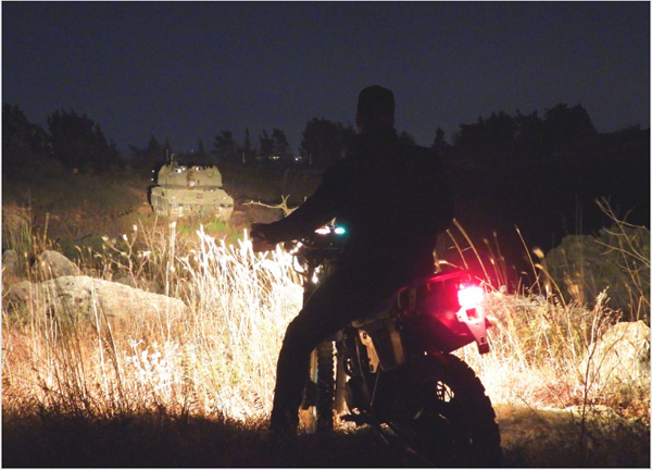 عکس | تقابل تانک مرکاوای رژیم صهیونیستی و موتورسوار حزب&zwnj;الله لبنان