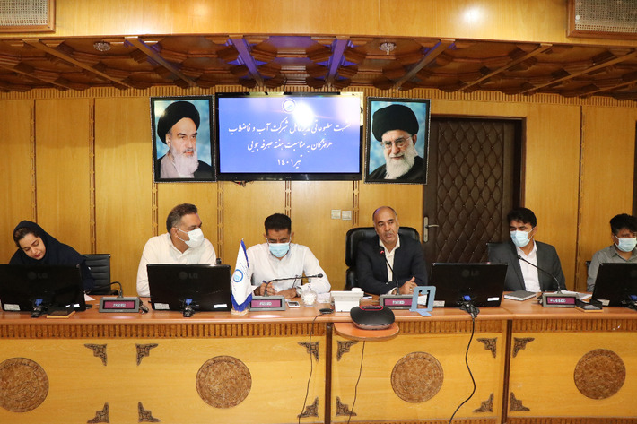 مدیرعامل شرکت آب و فاضلاب هرمزگان از خرید تضمینی سالانه نزدیک به یک هزار و 400 میلیارد تومان آب تولیدی آب شیرین کن های بخش خصوصی خبر داد.