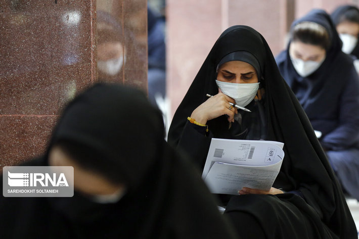 رقابت بیش از ۱۱۸ هزار داوطلب ورود به دانشگاهها در خراسان رضوی آغاز شد