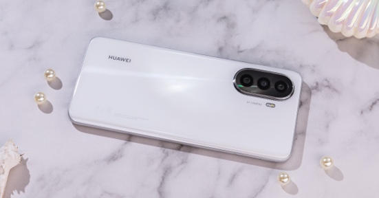 گوشی نوا Y70 هوآوی را فقط هفته‌ای دوبار شارژ کنید