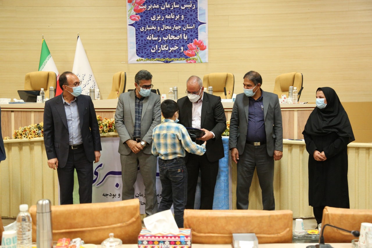 رشد اعتبارات مصوب سفر ریاست جمهوری به میزان 428 درصد رشد اعتبارات مصوب سفر ریاست جمهوری به میزان 428 درصد