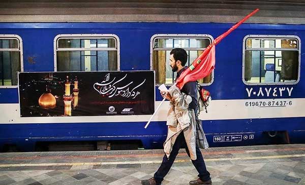 زائران اربعین در جست‌وجوی بلیت