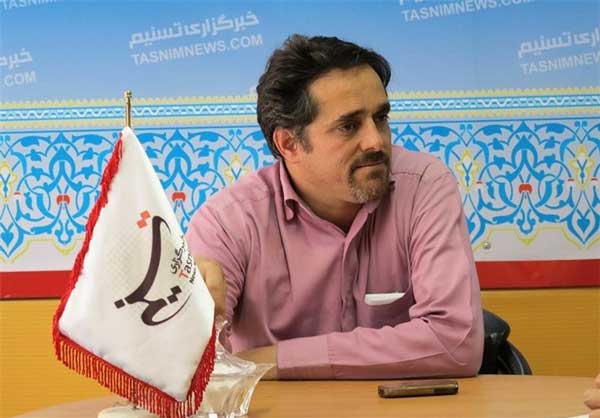 یک جلسه شعر و هزارخوانِ رستم یک جلسه شعر و هزارخوانِ رستم