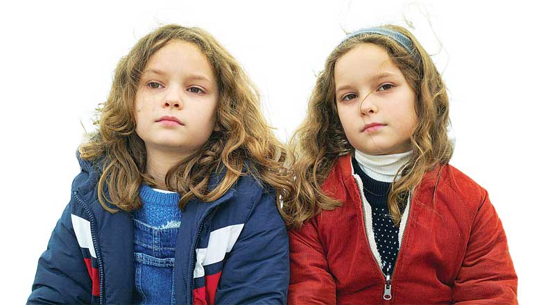 «نقاب» بر صورت «مادر کوچک» «نقاب» بر صورت «مادر کوچک»