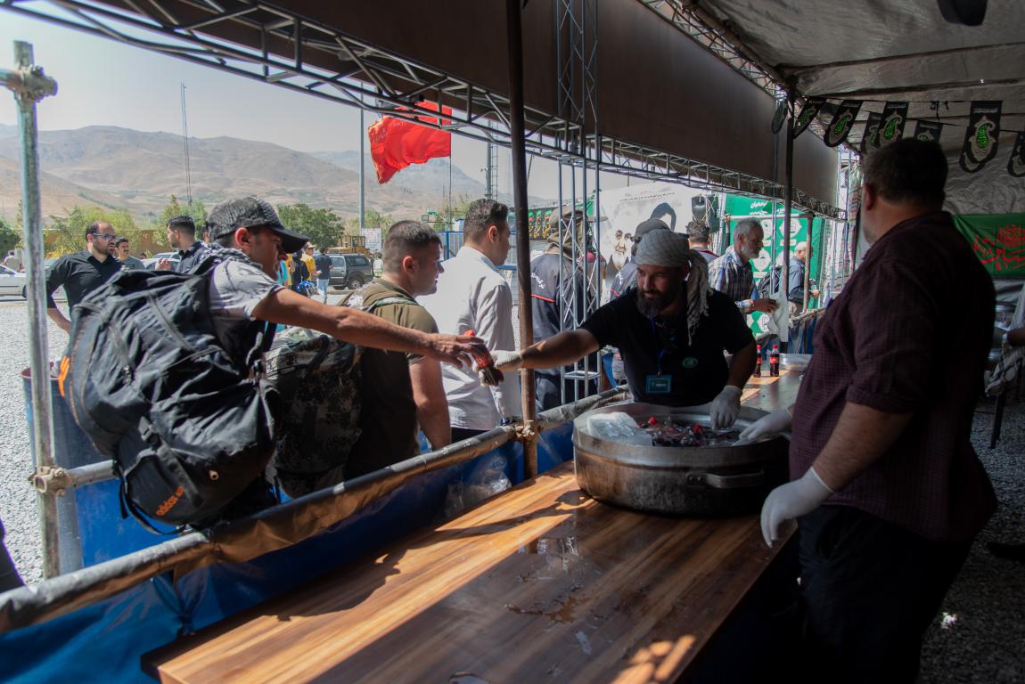 گزارش تصویری تردد زائران اربعین حسینی از مرز تمرچین گزارش تصویری تردد زائران اربعین حسینی از مرز تمرچین