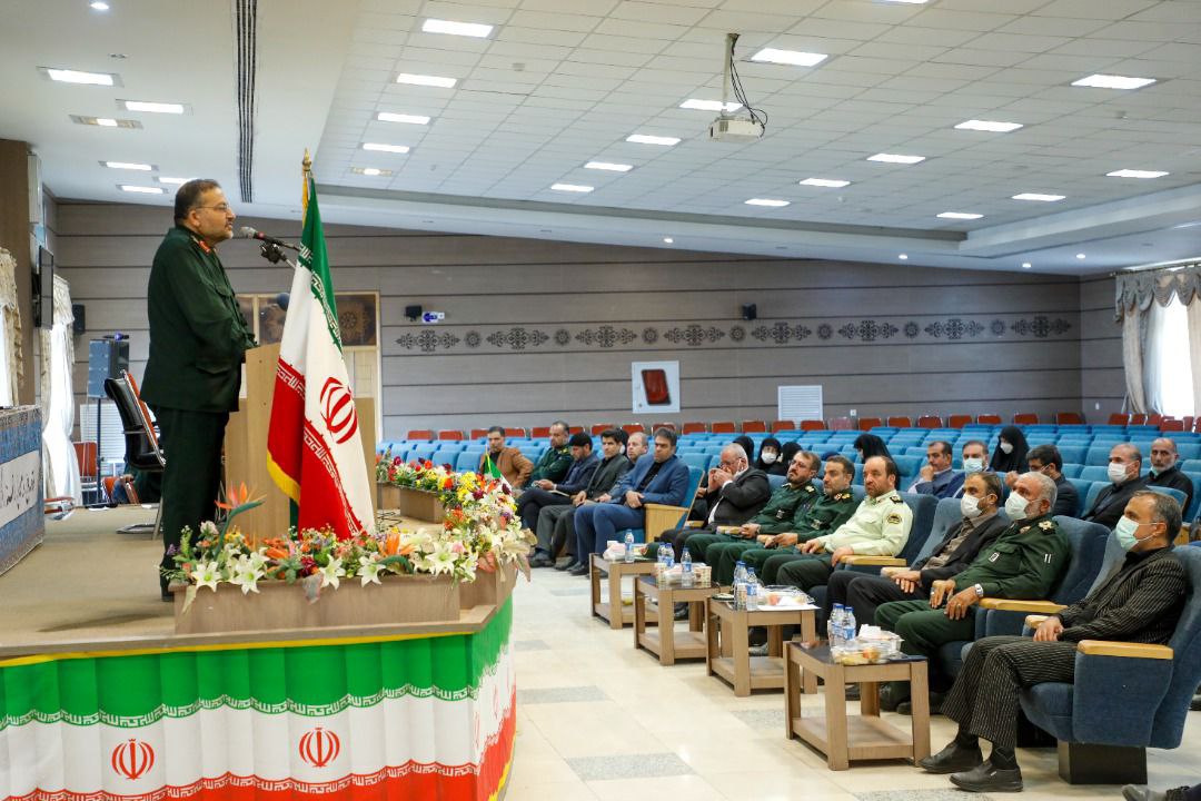 تجلیل از خادمان و عوامل اجرائی کنگره 10 هزار نفری شهداء جامعه عشایری