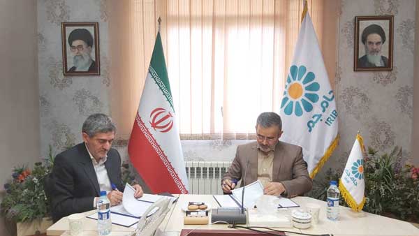 امضای تفاهم نامه همکاری رسانه ای بین مدیر شبکه جهانی جام جم و استاندار استان فارس