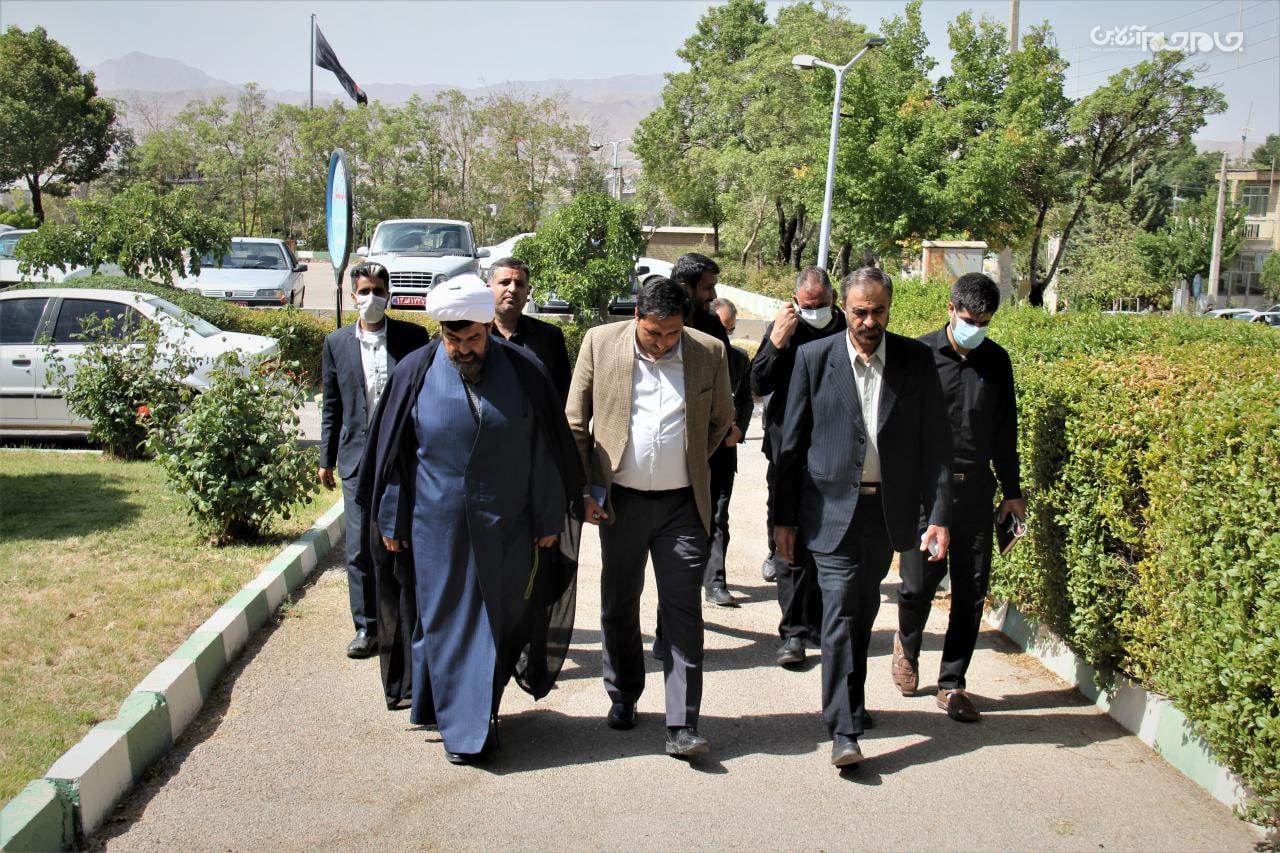 منتقد و مطالبه گر دیروز امروز خادم مردم و سربازی پر تلاش در رکاب دولتمردان استانی