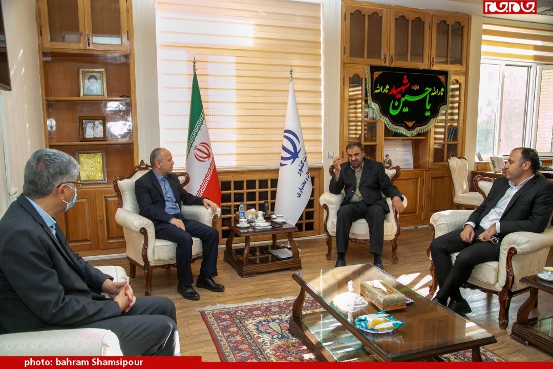 سفر معاون صنايع، ماشين‌آلات و تجهيزات وزير صمت به شهرکرد مرکز استان چهار محال