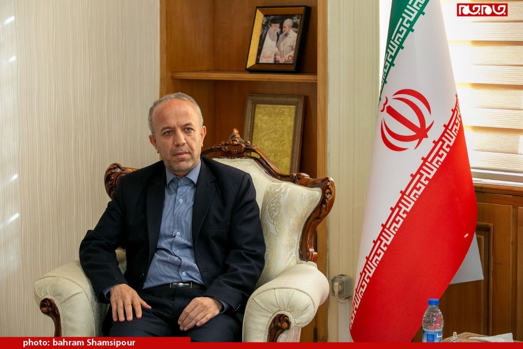 سفر معاون صنايع، ماشين‌آلات و تجهيزات وزير صمت به شهرکرد مرکز استان چهار محال