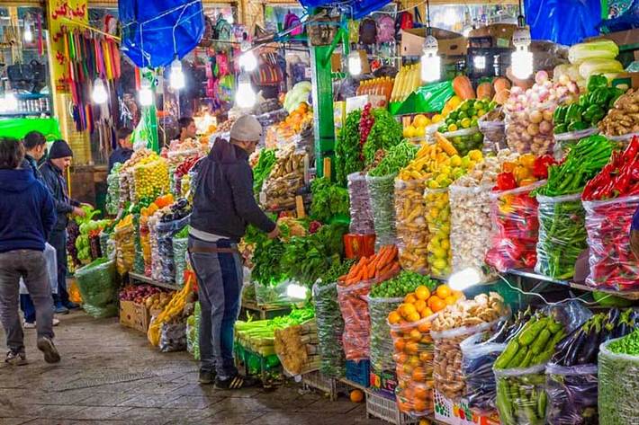 این روزها با کاهش دمای هوا احتمال ابتلا به بیماری‌هایی مانند سرماخوردگی و آنفلوآنزا افزایش پیدا کرده است. این درحالی است که کارشناسان تغذیه تاکید می‌کنند که شهروندان می‌توانند با بهبود رژیم غذایی خود احتمال ابتلا به این بیماری‌ها را کاهش دهند.