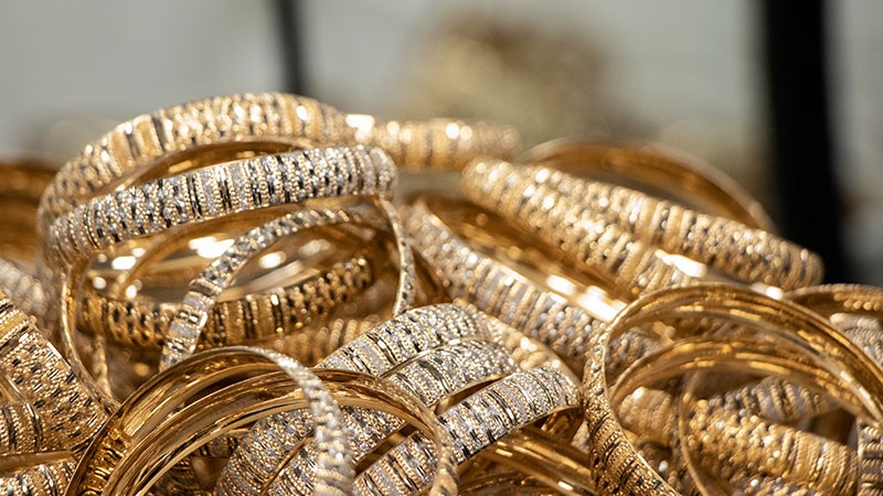 آیا طلا پس‌انداز و سرمایه‌گذاری خوبی است؟