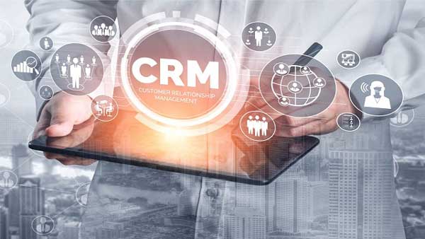 نرم افزار CRM چیست و چه کاربردی دارد؟ + بررسی اهداف