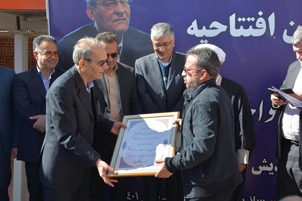 افتتاح و بهره برداری از پروژه 24 واحدی خیرین مسکن ساز شهرستان بروجن با اعتباری بالغ بر 40 میلیارد تومان