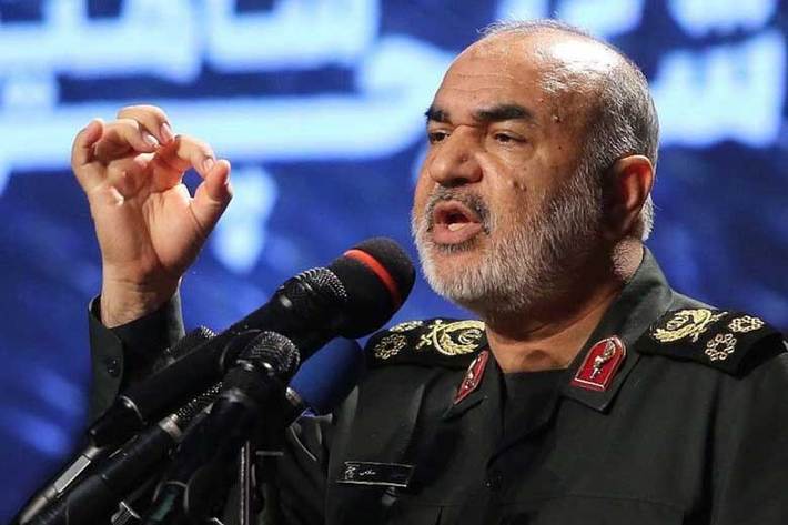 فرمانده سپاه پاسداران انقلاب اسلامی با بیان این که مردم شیراز امروز در یک بدرقه آسمانی، زیباترین صورت فلکی شهادت را تا عرض اعلی نشان دادند، گفت: شیرازی ها به دشمن نشان دادند که او هیچ و پوچ است.