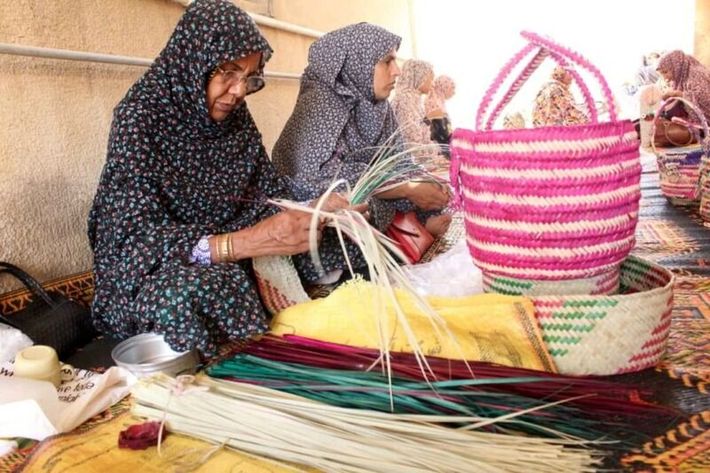 مدیرکل میراث‌ فرهنگی ، گردشگری و صنایع‌دستی هرمزگان گفت : تا پایان سال جاری 10 مرکز صنایع‌دستی در استان تجهیز می‌شوند.