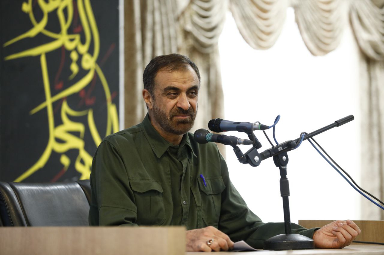 تا زمانیکه روحیه و تفکر بسیج در جامعه حاکم است دشمن هیچ غلطی نخواهد کرد تا زمانیکه روحیه و تفکر بسیج در جامعه حاکم است دشمن هیچ غلطی نخواهد کرد