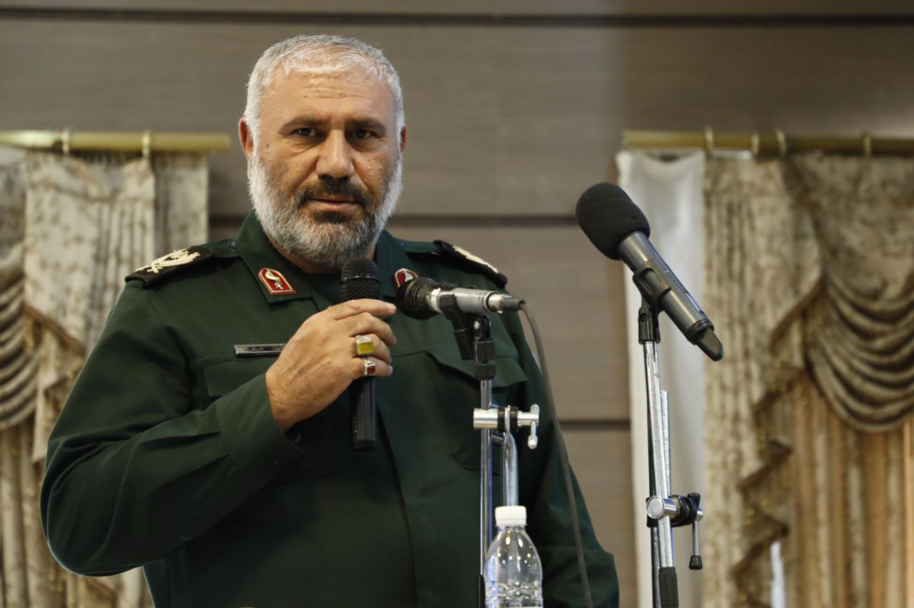 تا زمانیکه روحیه و تفکر بسیج در جامعه حاکم است دشمن هیچ غلطی نخواهد کرد تا زمانیکه روحیه و تفکر بسیج در جامعه حاکم است دشمن هیچ غلطی نخواهد کرد