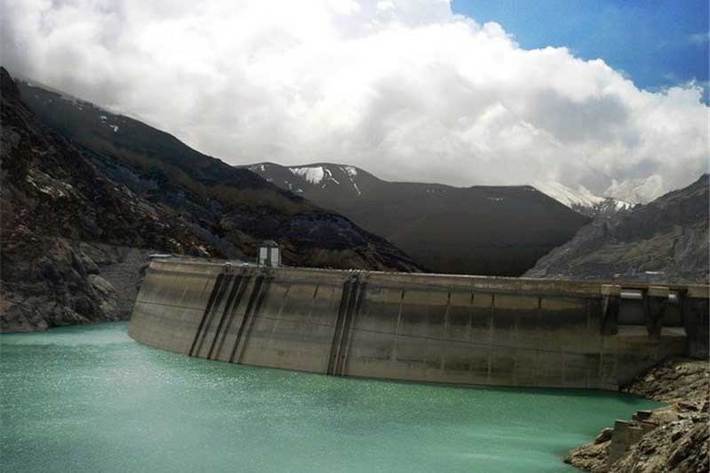 مدیر بهره‌برداری از تأسیسات آب شهری شرکت آب و فاضلاب استان تهران با بیان اینکه وضعیت منابع آب تهران همچنان شکننده است، گفت: تهران برای به پایداری رسیدن منابع آبی، نیازمند ۲۸۳ میلی‌متر بارش در سال است در حالی که متوسط بارندگی‌های سال گذشته این استان ۲۰۷ میلی‌متر بوده است.