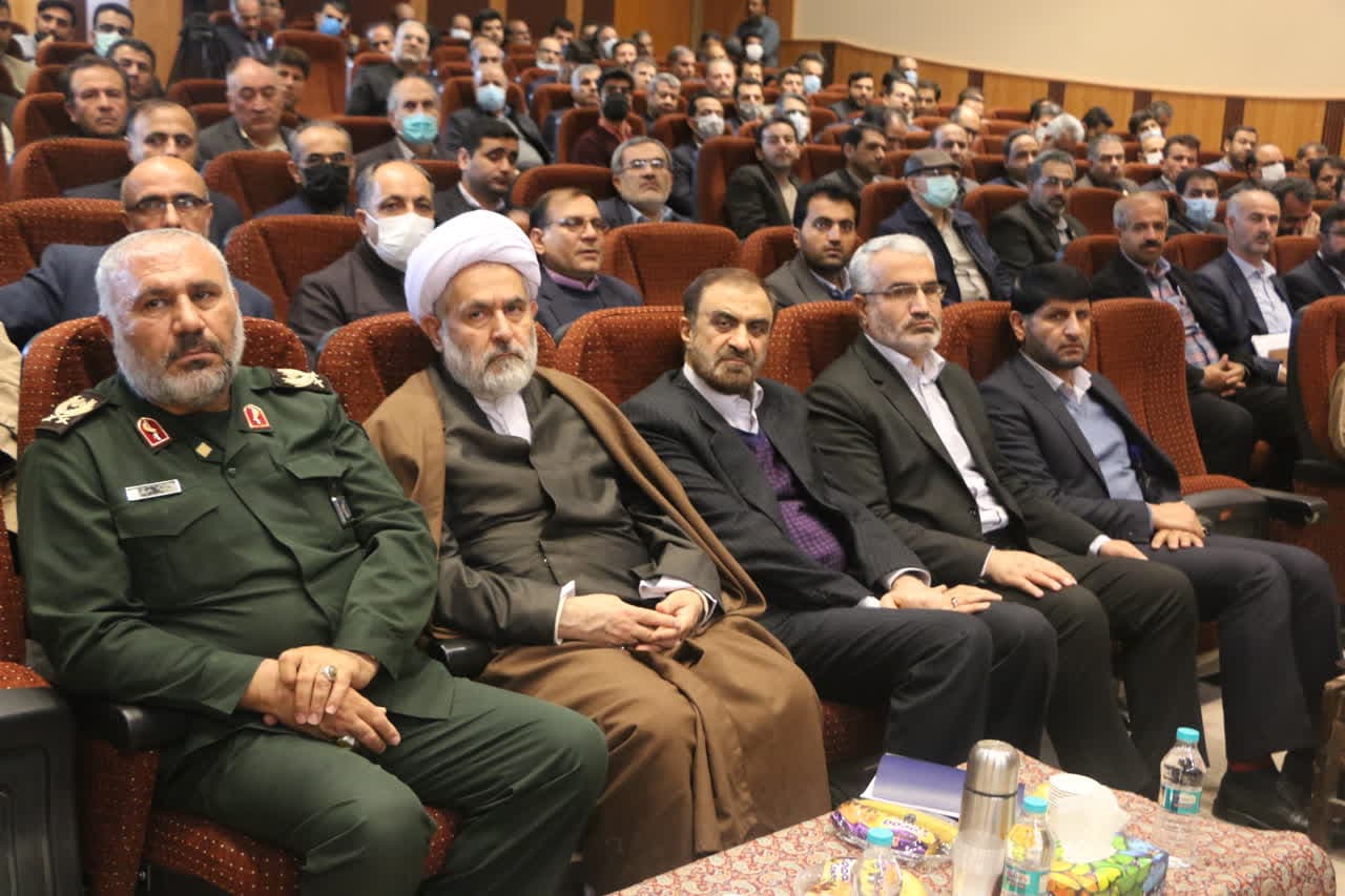 شیوه جدید دشمن در مقابله با انقلاب ایجاد یاس و نا امیدی در میان مردم،جوانان و جامعه است