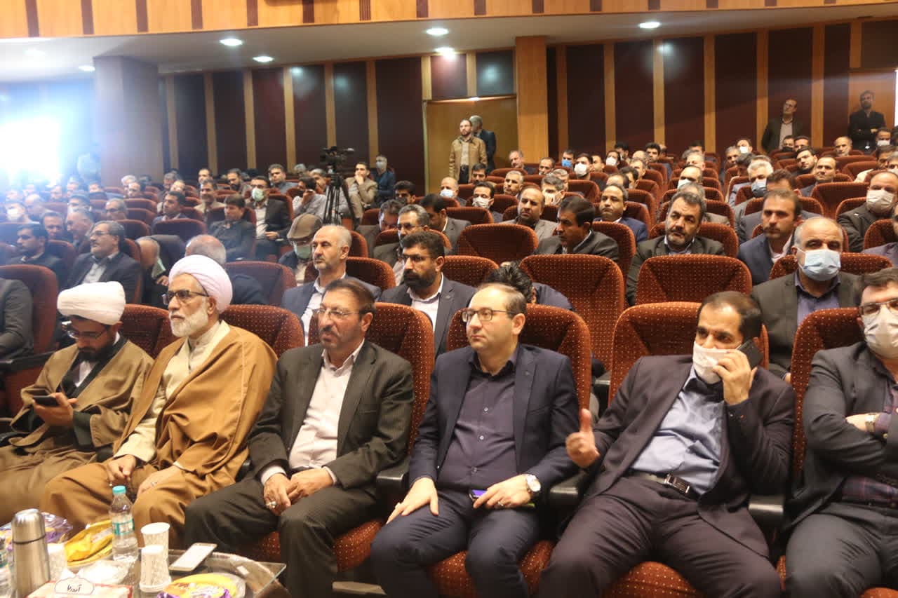 شیوه جدید دشمن در مقابله با انقلاب ایجاد یاس و نا امیدی در میان مردم،جوانان و جامعه است