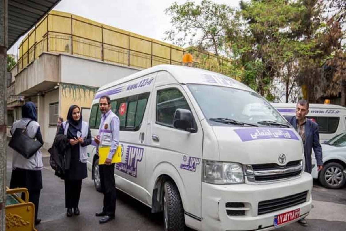 سرپرست دفتر امور آسیب دیدگان اجتماعی سازمان بهزیستی کشور معتقد است صحبت از خودکشی از موارد اورژانسی روانپزشکی است و شهروندان باید آگاه باشند که اگر یکی از اعضای خانواده در این باره صحبت کرد، این مساله را از طریق سامانه‌های 123 و 1480 با کارشناسان بهزیستی درمیان بگذارند و راهنمایی‌های لازم را در این خصوص دریافت کنند.