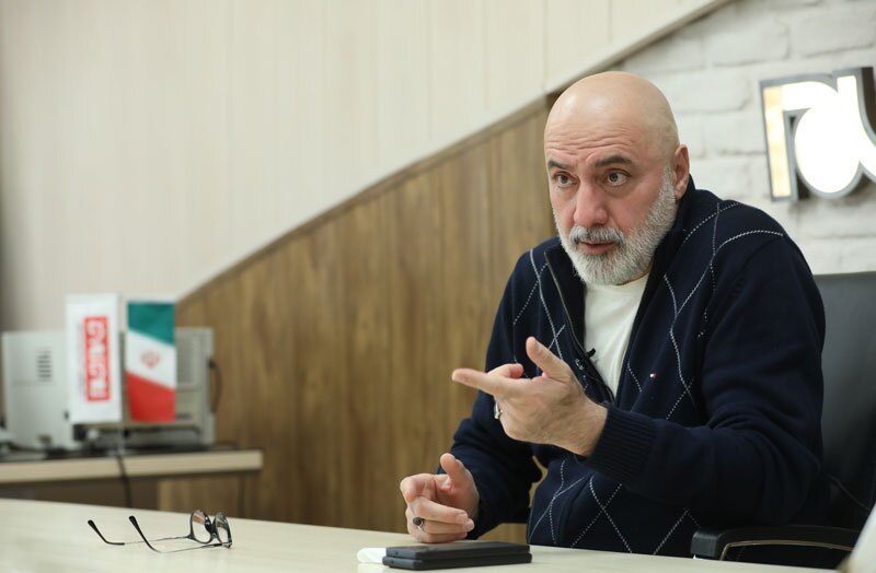 سرزمین مادری، روایت صادقانه تاریخ