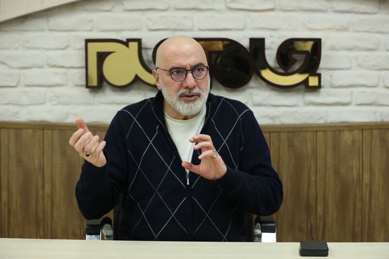 سرزمین مادری، روایت صادقانه تاریخ