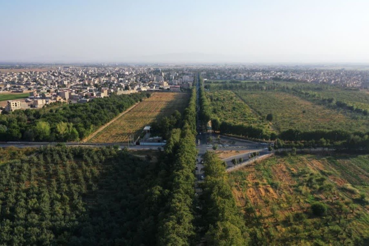 سرپرست میراث فرهنگی، گردشگری و صنایع‌دستی شهرستان نظرآباد گفت: این شهرستان با دارا بودن گلخانه‌های متعدد، زمین‌ها و باغ‌های کشاورزی و مجموعه‌های دامداری ظرفیت خوبی برای توسعه گردشگری کشاورزی دارد.