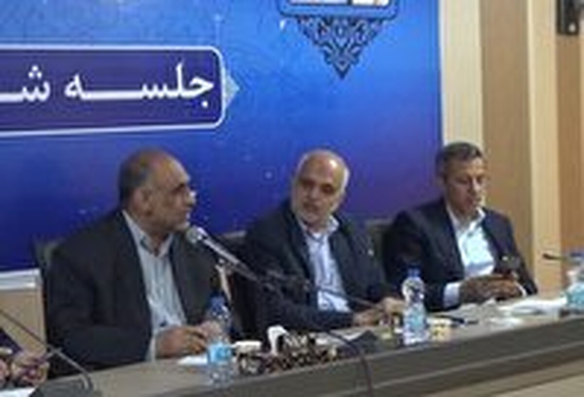 وزیر جهاد کشاورزی گفت: اولویت نخست در هرمزگان آبزی پروری، و در اقتصاد ملی حوزه شیلات فرصت مناسبی برای صادرات، تولید و ارز آوری است.