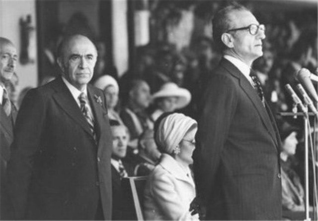 آغاز صدارت ۱۳ ساله هویدا