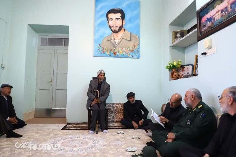 سردار اکبری به نیابت از شهید بیاتی رأی داد+فیلم