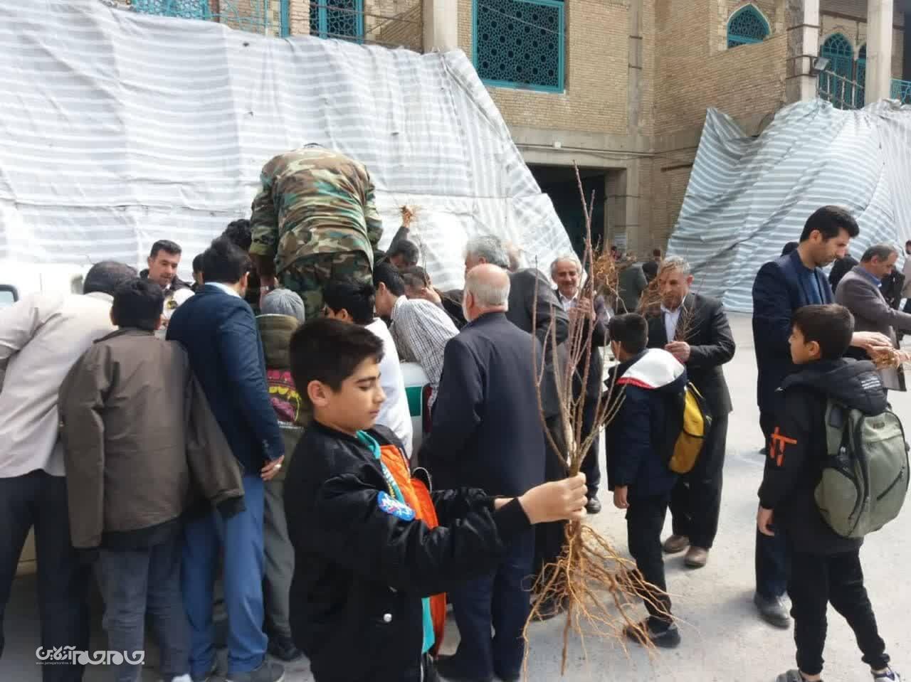 منابع طبیعی یکی از سرمایه های بی بدیل الهی است که باید مورد حفظ و حراست همه مردم و مسئولان قرار گیرد منابع طبیعی یکی از سرمایه های بی بدیل الهی است که باید مورد حفظ و حراست همه مردم و مسئولان قرار گیرد