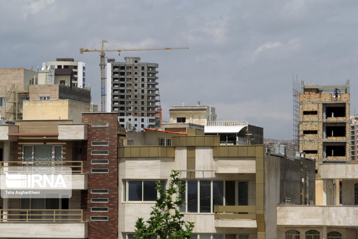 سرپرست دفتر اقتصاد مسکن وزارت راه و شهرسازی با اشاره به نهایی‌شدن لایحه مالیات بر معاملات مکرر مسکن گفت: ساماندهی بازار مسکن، جلوگیری از سوداگری در بازار مسکن و سوق‌دادن سرمایه‌ها به سمت تولید از مهم‌ترین اهدافی است که دولت در اجرایی‌کردن این طرح به دنبال آن است.