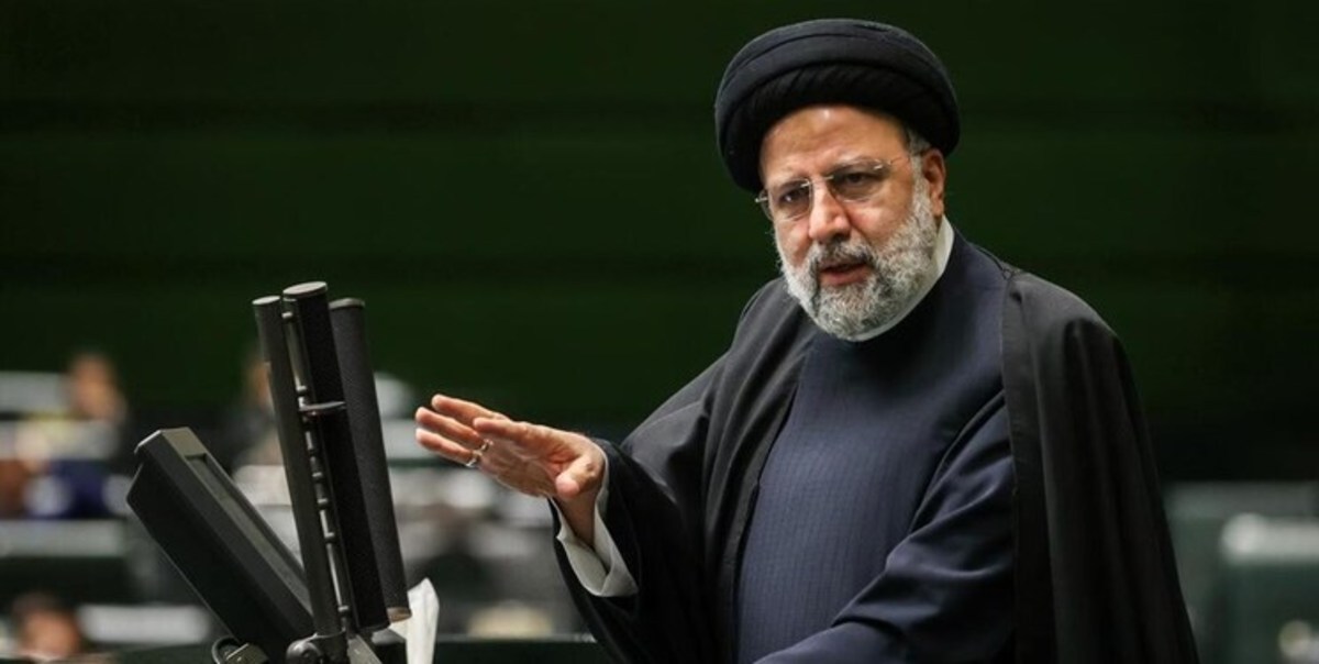 رئیس‌جمهور در جلسه بررسی استیضاح وزیر صمت با تاکید بر اینکه استیضاح یک وزیر در مجلس به معنای اختلاف نیست گفت: ثبات در مدیریت در این وزارتخانه موضوع مهمی است که می‌تواند به تولیدکننده و بخش‌های مختلف صنعت، معدن و تجارت پیام بدهد.