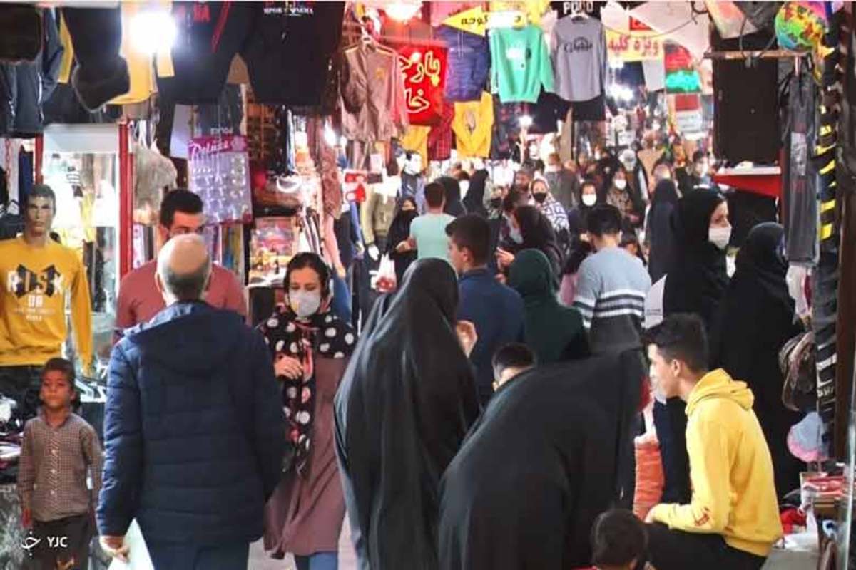 مدیرکل دفتر جمعیت، نیروی کار و اقتصاد خانوار مرکز آمار ایران می‌گوید: بررسی‌ها نشان می‌دهد که جمعیت کشور بتازگی از 85 میلیون نفر فراتر رفته. اما برای بررسی این آمار نیاز است که به شاخص‌های دیگر جمعیتی نیز توجه شود.