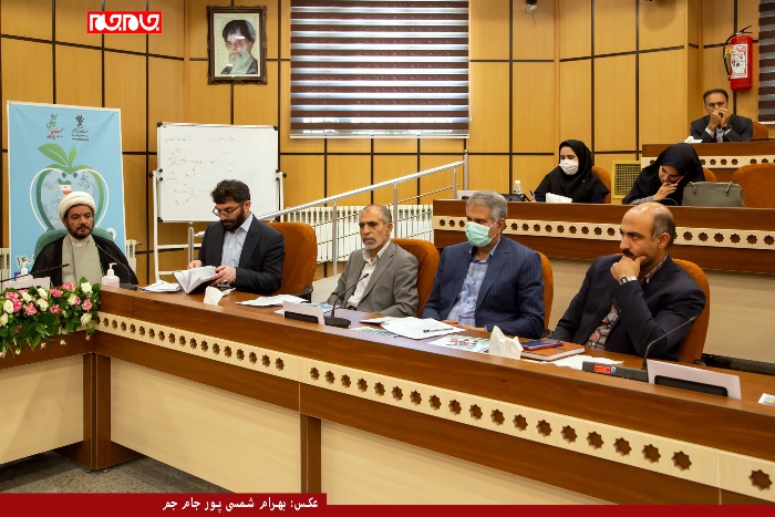 نشست خبری رئیس دانشگاه علوم پزشکی شهرکرد و هیئت رئیسه با اصحاب رسانه و مطبوعات