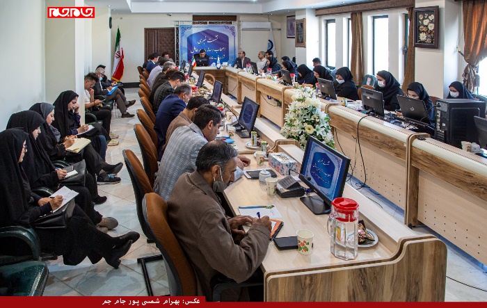 در حال حاضر ۱۰۰ درصد جمعيت شهري استان و ۴۳ روستا از آب لوله‌کشي سالم و بهداشتي بهره مند هستند