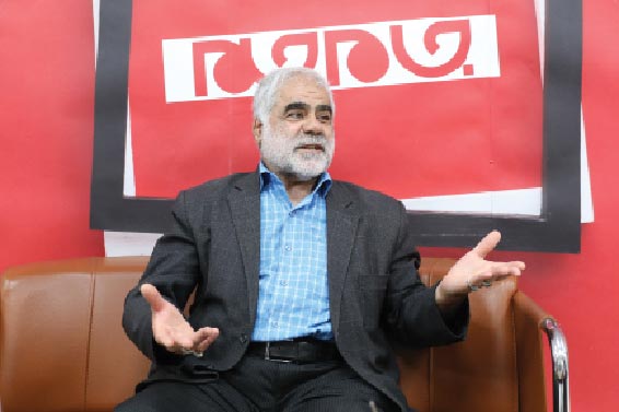 عشق متقابل امام  و مردم عشق متقابل امام  و مردم