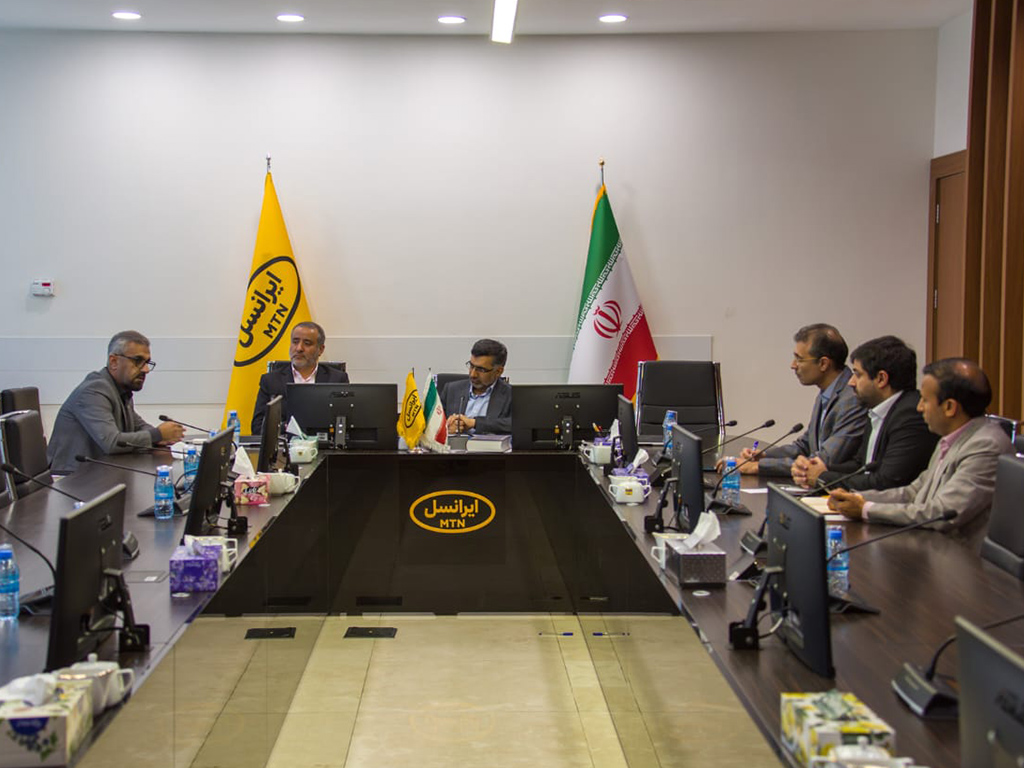 همکاری ایرانسل و استانداری سمنان در حوزه شهر هوشمند و طرح تحول دیجیتال همکاری ایرانسل و استانداری سمنان در حوزه شهر هوشمند و طرح تحول دیجیتال