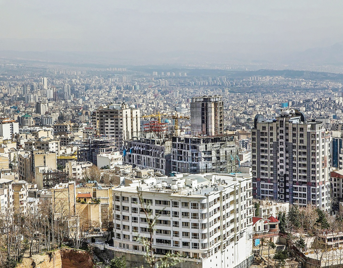 حمایت از مستاجران و تامین سرپناه برای آنها، از مهم‌ترین اهداف دولت‌ها ست و این سیاست‌گذاری حتی در آزادترین اقتصادهای جهان نیز در دستورکار قرار دارد و بی‌اغراق نیست اگر بگوییم در بازار مسکن اولویت با مستاجران است.