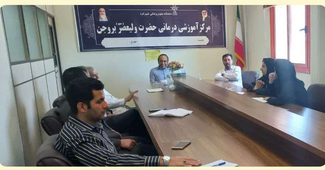باید به جای رئیس بیمارستان بروجن، رئیس دانشگاه علوم پزشکی شهرکرد یا معاونت توسعه این دانشگاه برکنار می شد. باید به جای رئیس بیمارستان بروجن، رئیس دانشگاه علوم پزشکی شهرکرد یا معاونت توسعه این دانشگاه برکنار می شد.